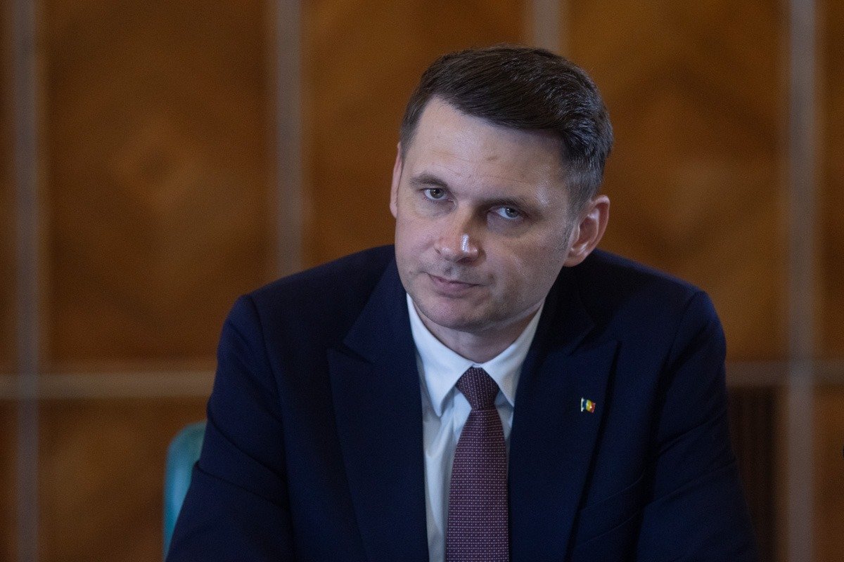 Guvern minoritar, scenariu nedorit: Ce riscă România?