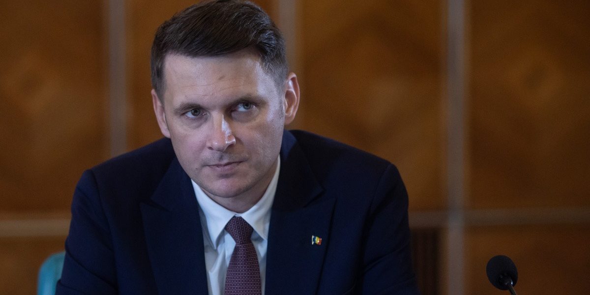 Bolojan, lovit cu reforme: Unde doare, e jale mare în administrație