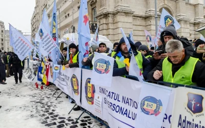 Pensionare mai rapidă pentru mamele polițist: Schimbări majore la salarii și pensii militare (DOC)