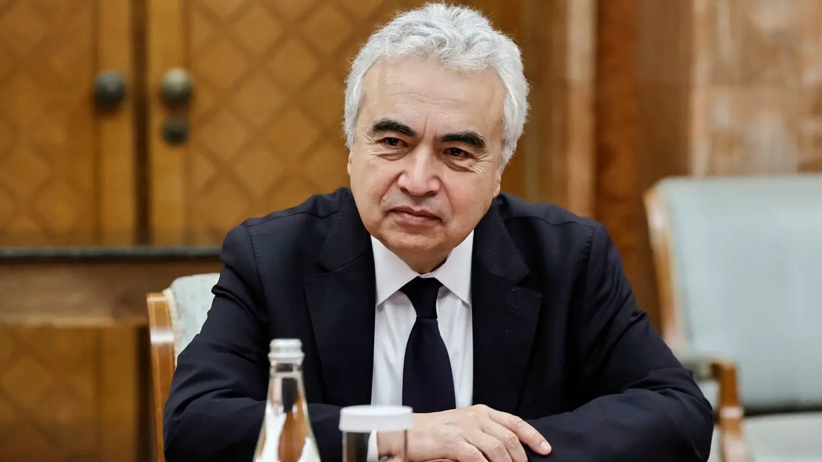 Criza petrolului se adâncește: Avertismentul AIE și riscurile pentru economie Criza de aprovizionare cu petrol intră într-o fază critică, iar experții avertizează asupra unor efecte economice severe începând din aprilie