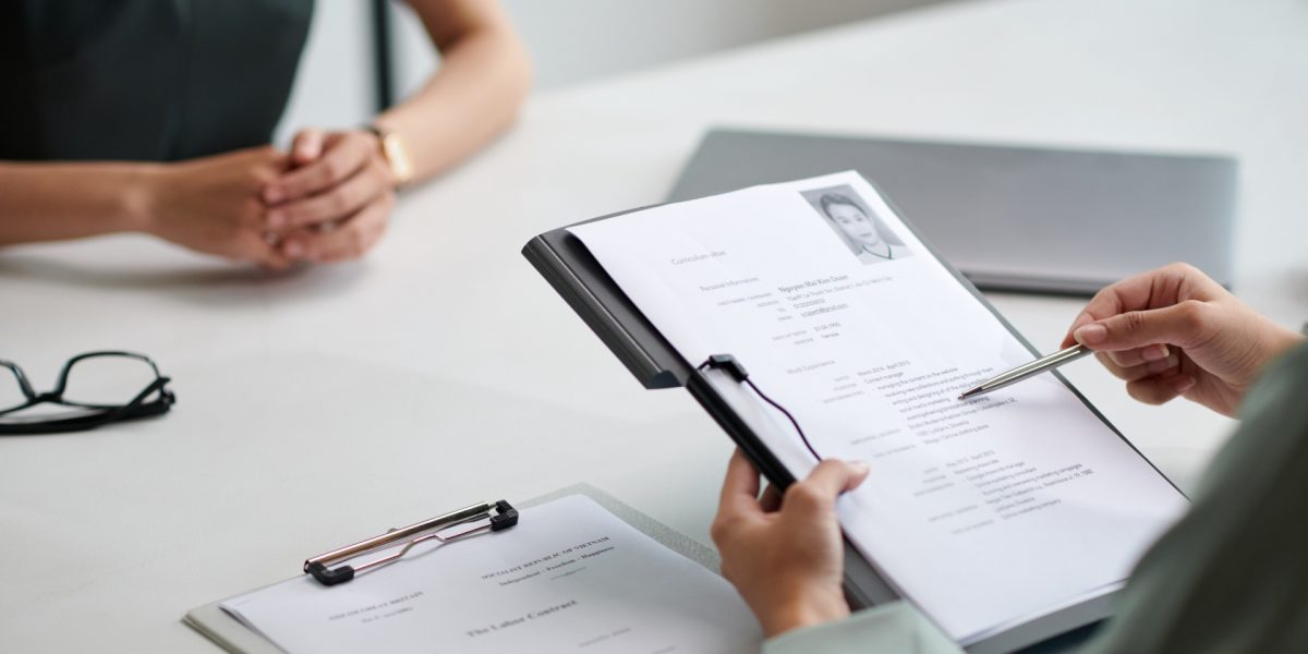 Creștere spectaculoasă: Joburi pentru tineri, cu 24% mai multe aplicații