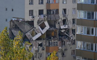 Locatarii protestează, la șase luni de la explozie: Vor bunurile înapoi