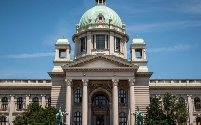UE, lovitură pentru Serbia: Până la 1,5 miliarde € tăiate din fonduri