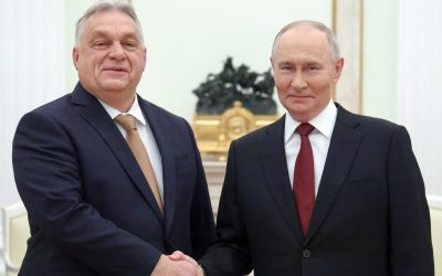 Premierul Ungariei, VIKTOR Orban, și-a oferit anul trecut sprijinul lui VLADIMIR Putin, sugerând chiar găzduirea unui summit pentru negocieri de pace în Ucraina Sprijin necondiționat pentru Putin Conform unei transcrieri a unei convorbiri telefonice, premierul ungar VIKTOR Orban s-a oferit să-l ajute pe președintele rus VLADIMIR Putin în orice fel posibil