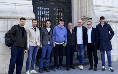 Dragoș Petrescu (City Grill) și Radu Savopol (5 to go), la discuții cu Ciucu despre terase