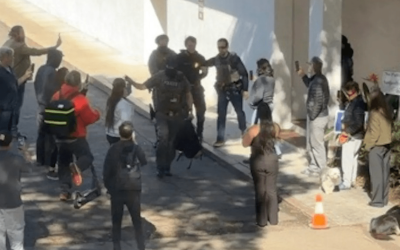 Apărarea Comunității: Democrația și Controlul Local, Sub Asediu ICE