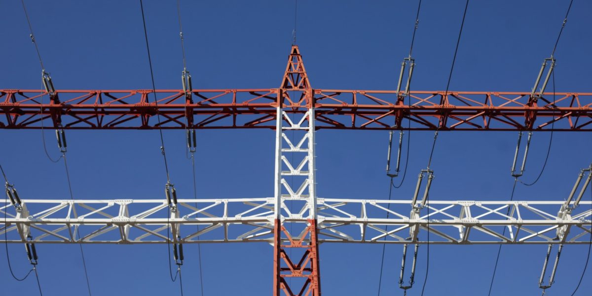 Eșecul energetic: Specula și ineficiența au scumpit curentul. ANRE, sub lupa Guvernului