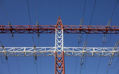 Eșecul energetic: Specula și ineficiența au scumpit curentul. ANRE, sub lupa Guvernului