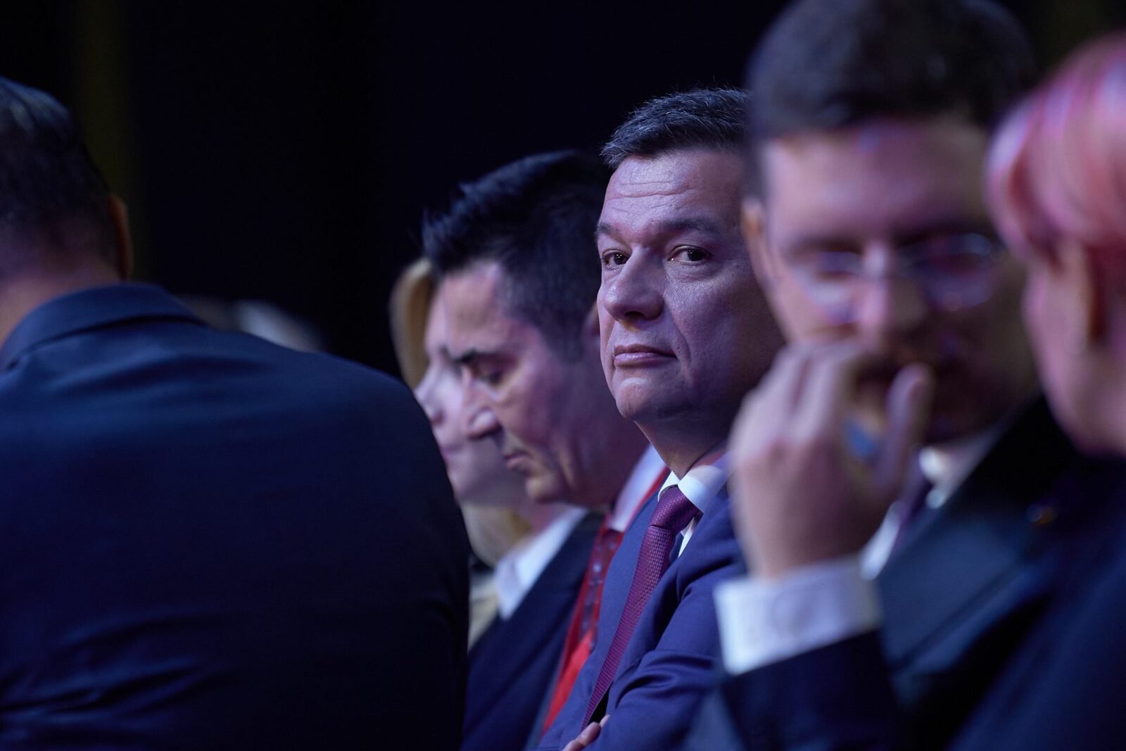Grindeanu, pe muchie de cuțit? PSD-ul pregătește schimbarea la vârf