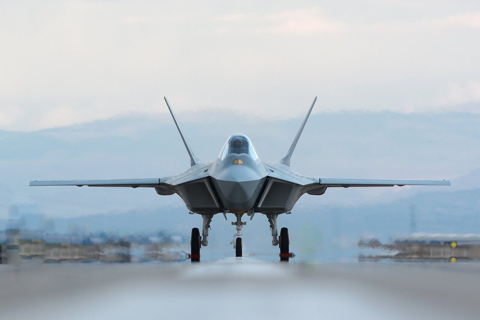 Canada negociază intrarea într-un proiect comun de avion de luptă, cu Marea Britanie