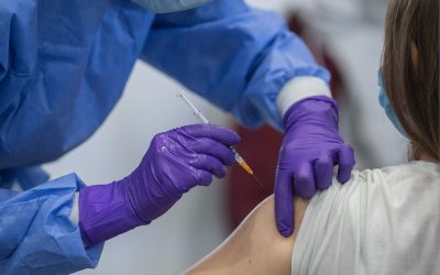 Guvernul va încerca eșalonarea plății datoriei pentru vaccinurile anti-COVID Premierul Ilie Bolojan a anunțat joi, la Europa FM, că guvernul va contacta rapid compania Pfizer pentru a negocia eșalonarea plății sumei de 3,5 miliarde de lei, reprezentând datoria statului român pentru vaccinurile anti-COVID neplătite