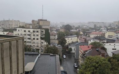 Vremea se schimbă radical în București: temperaturi în scădere și ploi săptămâna viitoare Bucureștenii se pot aștepta la o schimbare majoră a vremii începând de luni, 7 aprilie