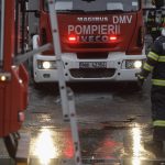 Un incendiu violent a izbucnit luni într-un apartament din București, după ce o trotinetă electrică lăsată la încărcat a explodat
