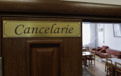 Ministrul Educației vrea bani în plus pentru profesorii supra-saturați