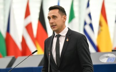 Retragerea PSD din coaliție ar putea deschide calea unei moțiuni de cenzură AUR, avertizează consilierul onorific al premierului Vlad Gheorghe, consilier onorific al premierului Ilie Bolojan, a declarat pentru RFI că o potențială ieșire a PSD de la guvernare ar putea conduce la un vot pentru o moțiune de cenzură inițiată de AUR