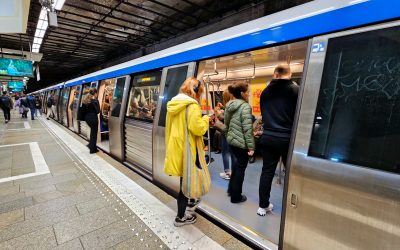 Metroul din București se scumpește cu 40%: Călătoria simplă va costa 7 lei Bucureștenii se pregătesc pentru o nouă scumpire a transportului cu metroul