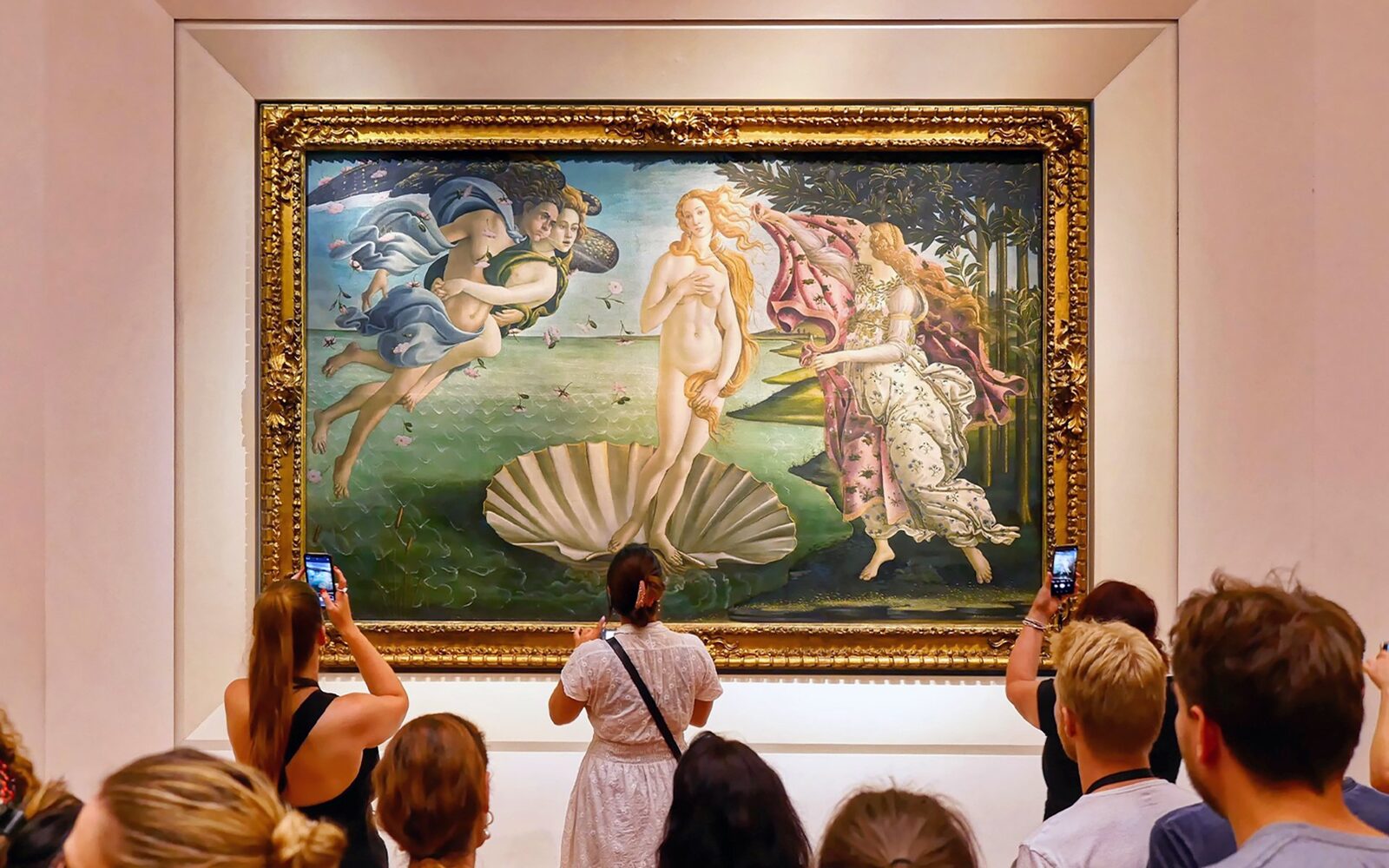 # Atac cibernetic la Uffizi: Muzeul italian, țintă ușoară? Un atac cibernetic a zguduit celebrul Muzeu Uffizi din Florența, Italia, ridicând semne de întrebare cu privire la securitatea instituțiilor culturale