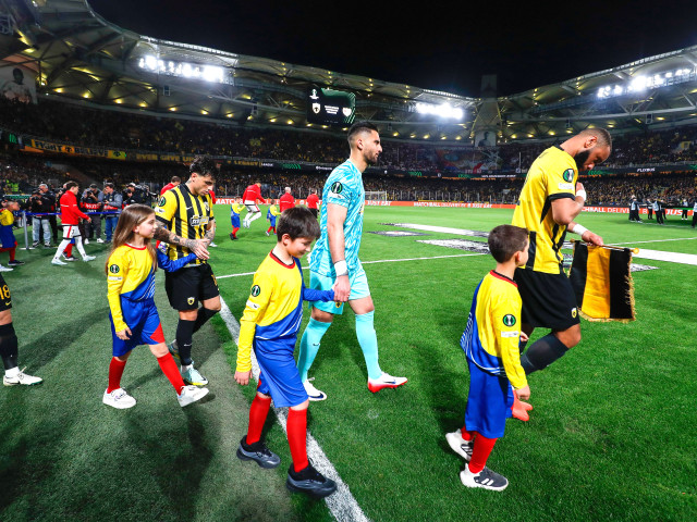 Video | Românii în Europa: AEK în meci crucial