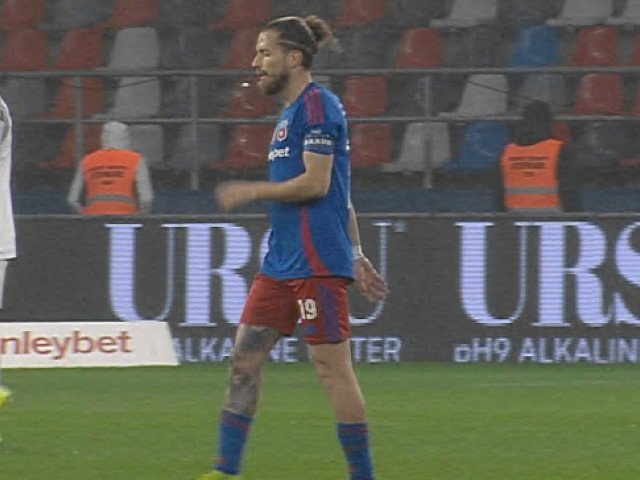 Steaua învinge Chindia în Liga 2, meciul continuă cu Bihor – Voluntari și Corvinul – Sepsi Steaua București a învins Chindia Târgoviște cu scorul de 1-0 într-un meci din cadrul etapei a doua a play-off-ului Ligii 2