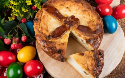 Pasca perfectă pentru Paște: Secretele bucătarilor pentru un desert reușit Sărbătorile pascale se apropie cu pași repezi, iar pasca, desertul tradițional iubit de români, este în centrul atenției