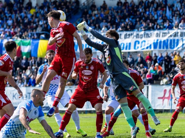 Corvinul, învinsă acasă de Sepsi: Ce s-a întâmplat pe teren