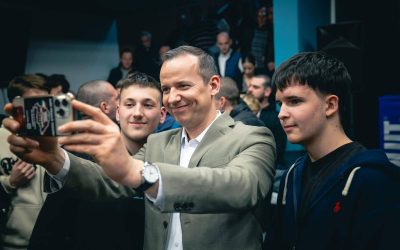 Ungaria: Extrema Dreaptă, Poziție-Cheie într-un Posibil Blocaj Politic Sondajele de opinie din Ungaria anticipează o luptă strânsă pentru putere între partidele aflate în competiție la alegerile parlamentare