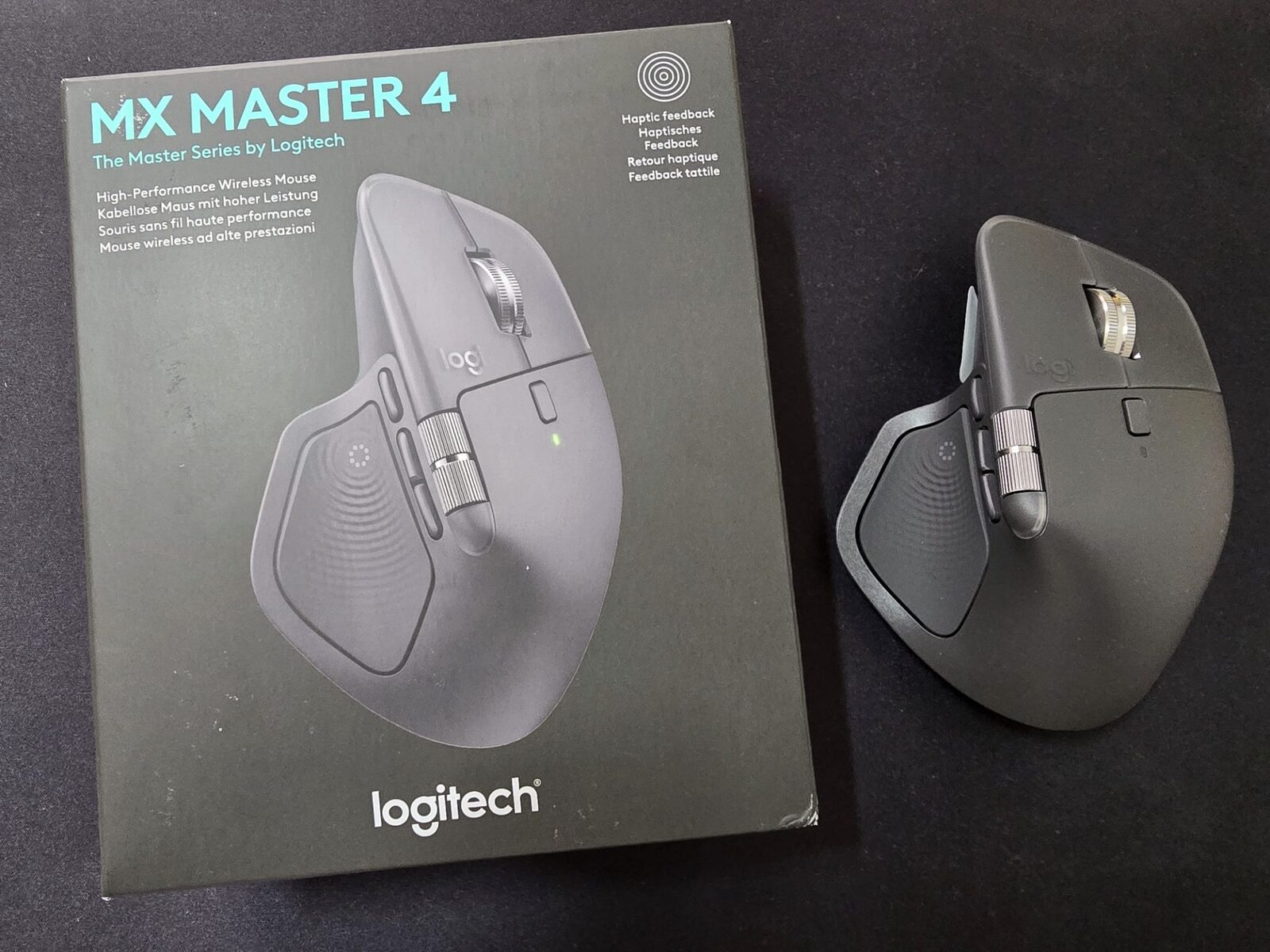 Logitech MX Master 4: Un mouse de productivitate cu vibrații și ergonomie îmbunătățită Logitech a lansat recent modelul MX Master 4, o versiune îmbunătățită a mouse-ului de productivitate dedicat utilizatorilor care lucrează în aplicații de tip office, programare, design sau editare audio/video