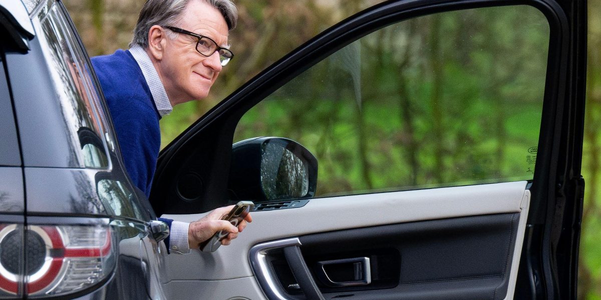 Mandelson, amendat pentru o „necesitate” în public