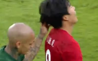 Mitriță, roșu direct în China: Scandal după ce a tras de păr!