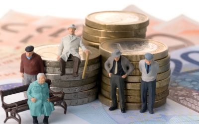 Ajutoarele pentru pensionari, promise de Guvern, vor ajunge în mai Guvernul a aprobat, joi, pachetul de solidaritate menit să ofere sprijin financiar pensionarilor cu venituri mici și copiilor cu dizabilități