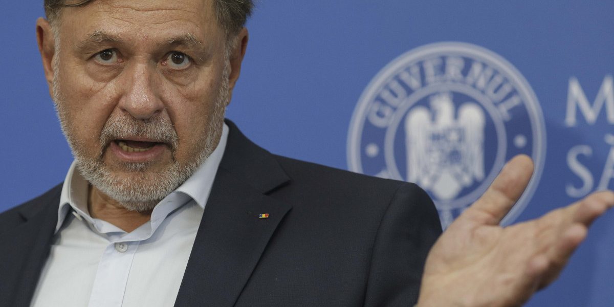 Rafila, blocat de 3 motive: De ce NU a decis pe vaccinurile Pfizer