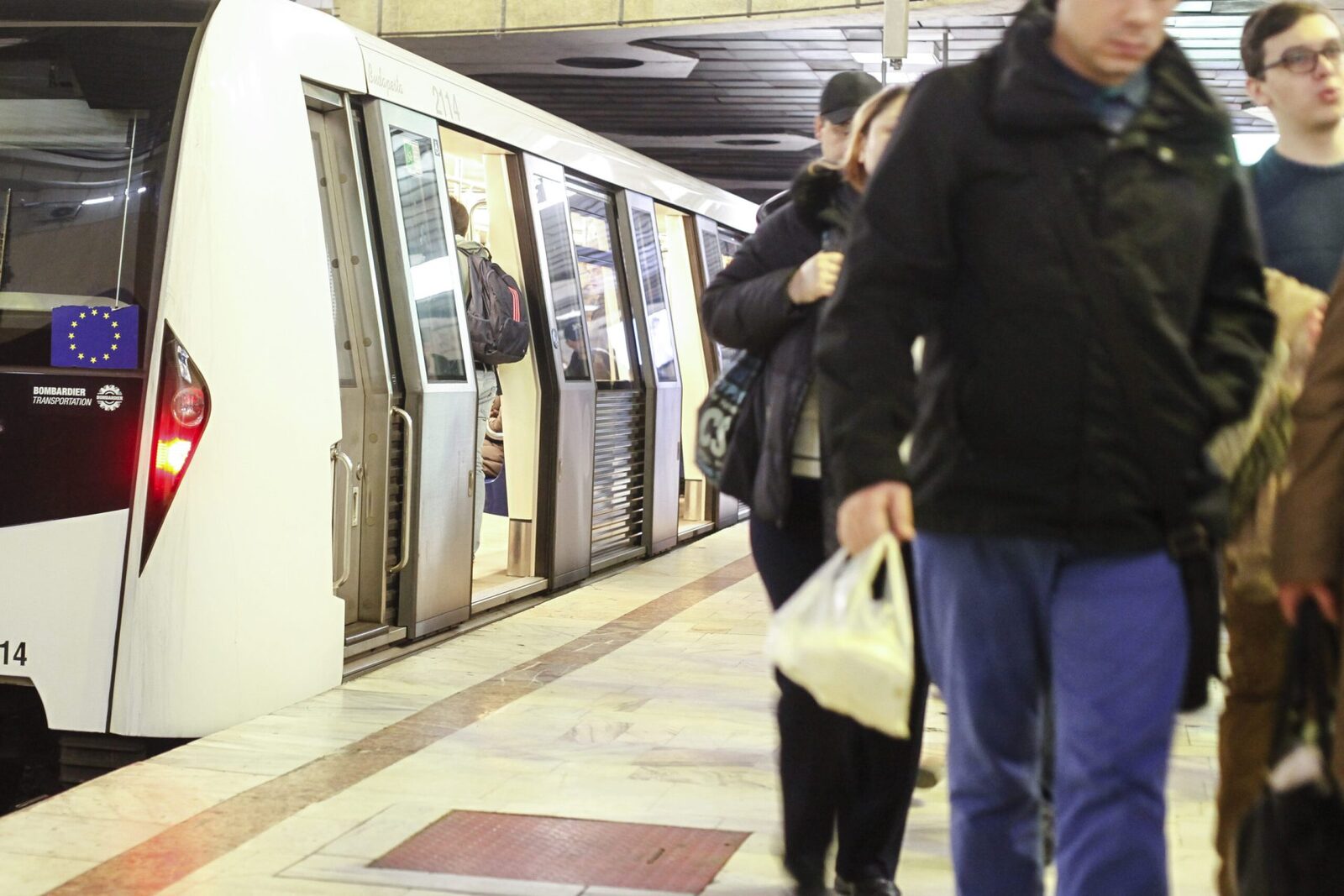 Fum pe Magistrala 2: Panică într-un metrou din București, ce s-a întâmplat?