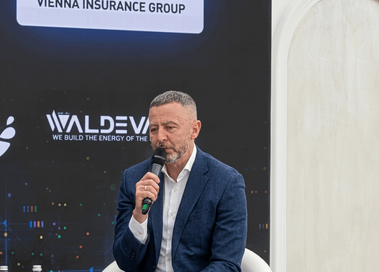 Doar 10% dintre mașinile din România au asigurare CASCO, arată datele Omniasig Mihai Tecău, CEO-ul Omniasig, a prezentat date îngrijorătoare despre asigurările auto din România în cadrul unei conferințe organizate de Ford România