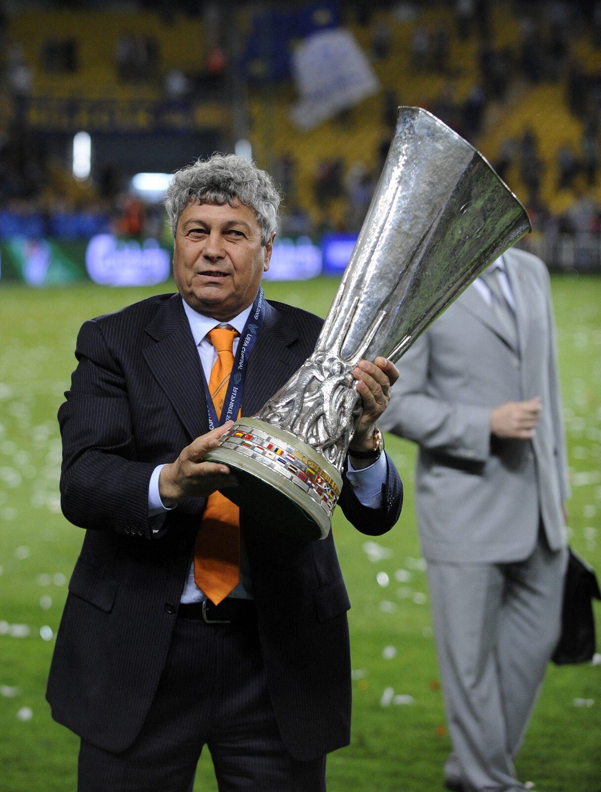 Lumea fotbalului românesc și internațional este în doliu marți seară, după decesul legendarului antrenor Mircea Lucescu