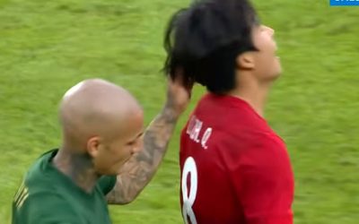 Alexandru Mitriță, suspendat și amendat după un gest necugetat în China Extrema stânga Alexandru Mitriță, legitimat la clubul Zhejiang, a fost suspendat pentru patru etape și amendat de Asociația Chineză de Fotbal după ce a fost eliminat într-un meci din prima ligă