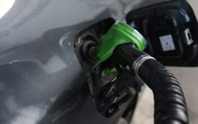 Benzina sub 8 lei: Scădere așteptată după luni de scumpiri la pompă în România