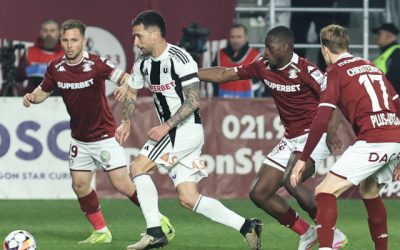 05.04.2026, 18:55 Rapid – ”U” Cluj, duel pentru primul loc în SuperLiga, în direct pe Digi Sport 1 Meciul dintre Rapid și ”U” Cluj, programat luni, de la ora 20:30, pe Digi Sport 1, este capul de afiș al etapei a treia din play-off-ul SuperLigii