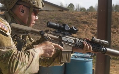 Armata SUA primește primele carabine XM8: Un pas spre modernizarea infanteriei WASHINGTON – Armata Statelor Unite a primit oficial primul lot de carabine XM8 de la producătorul SIG Sauer, marcând un moment semnificativ în modernizarea arsenalului de arme ușoare