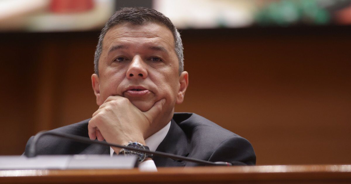 AUR analizează conflictele din coaliție: PSD, mai degrabă, vrea schimbări, nu alegeri anticipate Senatorul AUR, Petrișor Peiu, face o analiză a tensiunilor din coaliția de guvernare și sugerează că PSD nu intenționează să părăsească guvernul