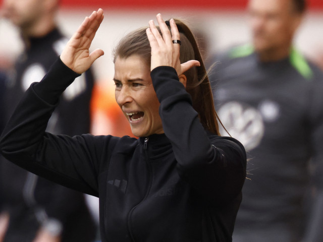 Marie-Louise Eta, primele imagini după debutul cu eșec la Union Berlin