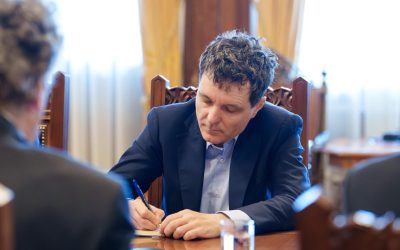 Ministrul Justiției transmite propunerile pentru șefia marilor parchete către Președintele Nicușor Dan Ministrul Justiției, Radu Marinescu, a înaintat marți propunerile pentru șefii marilor parchete către Președintele României, Nicușor Dan, la Palatul Cotroceni