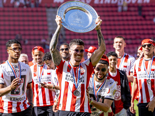 Man, avertizat: Olandezii îl pun la zid pe Dennis, după titlul cu PSV