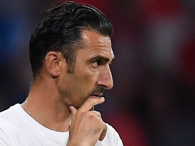 L-a sunat pe Charalambous, după FCSB: Unde-l duc ofertele antrenorului?