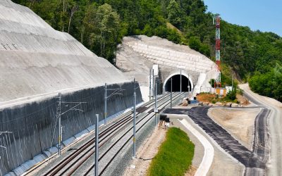 Un tunel feroviar de 10 kilometri, propus în zona Predeal, ar putea revoluționa transportul pe calea ferată, scurtând semnificativ timpul de călătorie și crescând viteza trenurilor la 160 km/h, conform informațiilor furnizate de Asociația Pro Infrastructură