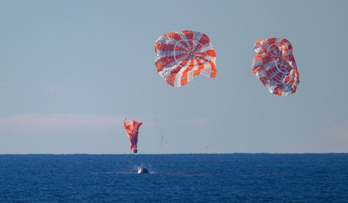 Orion a atins Pacificul: Misiunea Artemis II, record istoric pentru NASA!