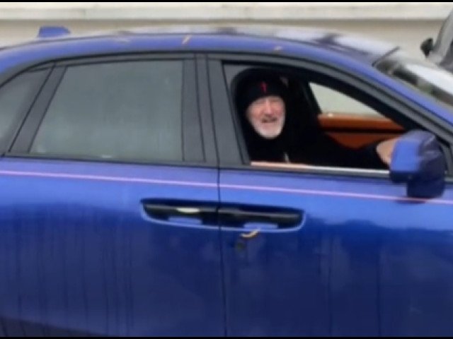 Becali își supraveghează investiția de 10 milioane de euro la biserica din Pipera Lucrările la lăcașul de cult din Pipera, inițiate de George „Gigi” Becali, sunt în plină desfășurare, iar patronul FCSB este constant prezent pe șantier pentru a se asigura că totul decurge conform planului