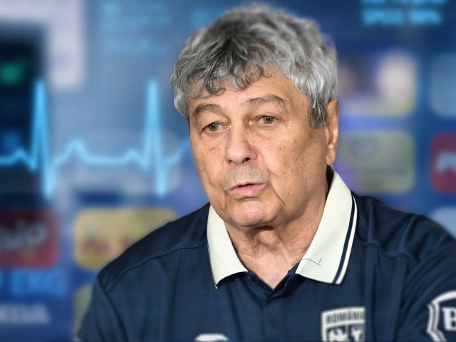 Alertă: Mircea Lucescu, internat, nu va fi externat azi din cauza unor complicații