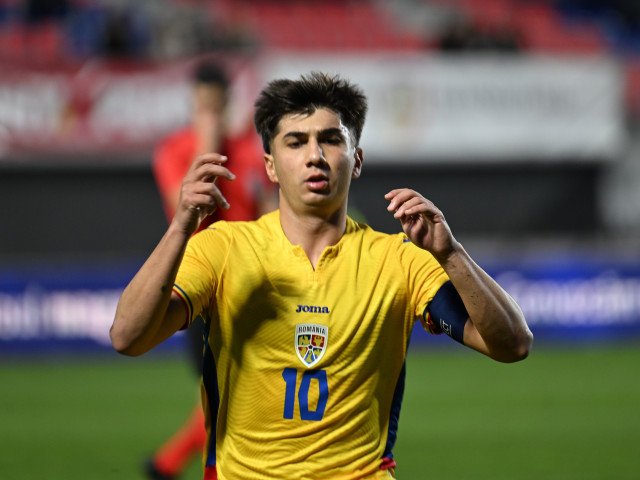 Alex Musi, desemnat „Tricolorul” lunii martie datorită evoluțiilor de la U21 Tânărul fotbalist ALEX MUSI a fost votat „Tricolorul” lunii martie, în urma evoluțiilor sale remarcabile la echipa națională de tineret U21