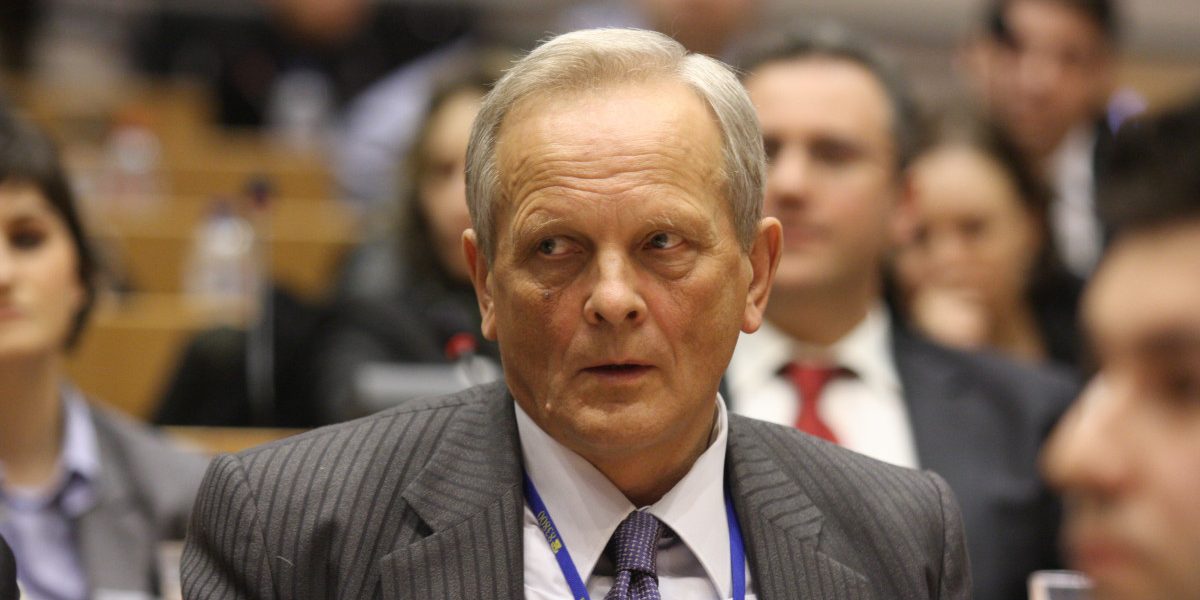 Stolojan: România, „țară care se împiedică”. Cine va plăti nota?