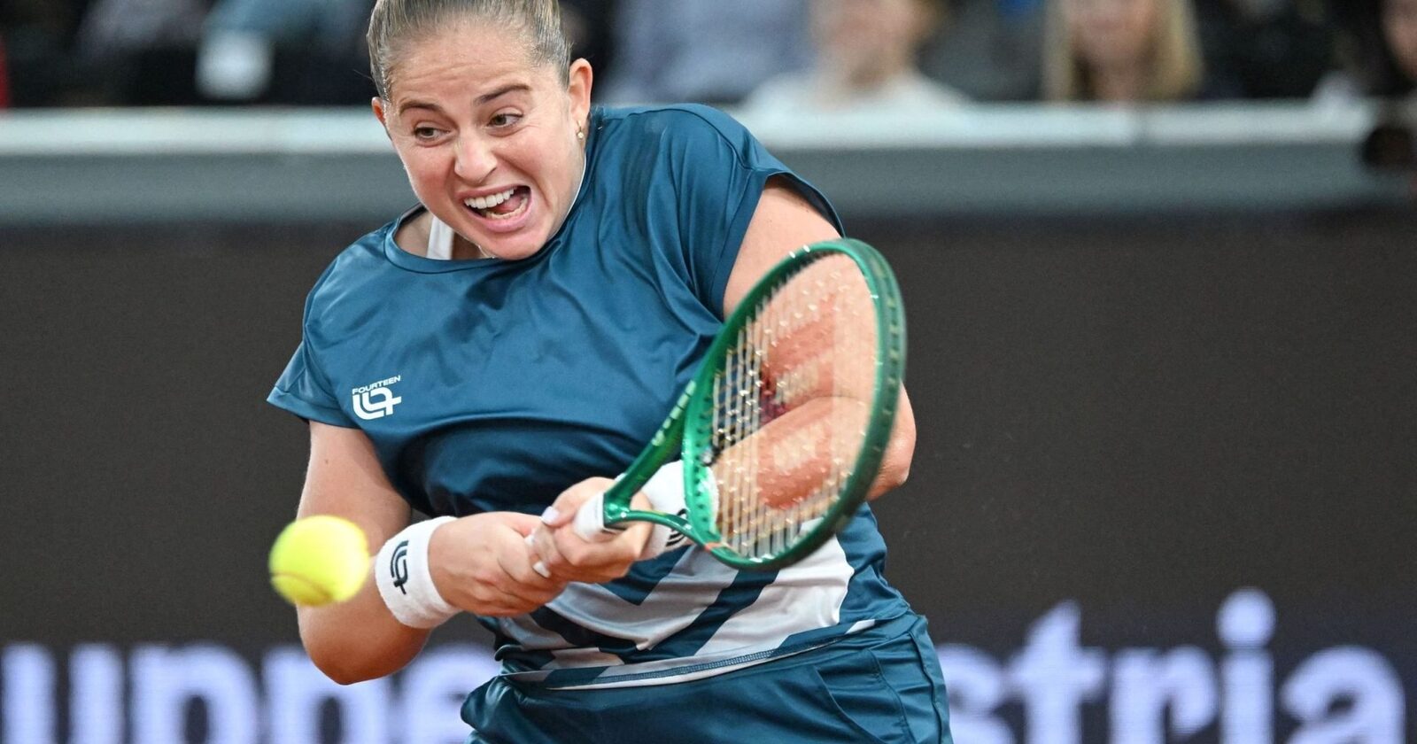 Ostapenko şi-a "ieşit din pepeni" înainte de duelul cu Ruse: "Dacă se mai întâmplă o dată, e afară! Încă o dată şi pleacă"